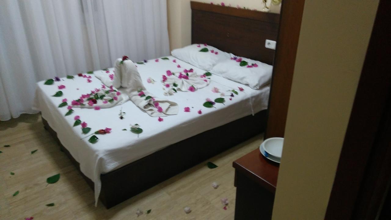 Camyuva Las Palmeras Hotel מראה חיצוני תמונה