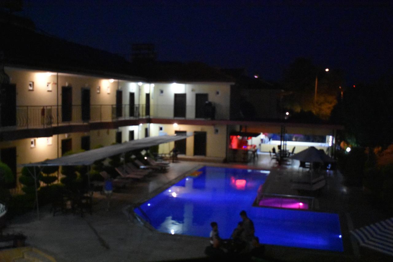 Camyuva Las Palmeras Hotel מראה חיצוני תמונה
