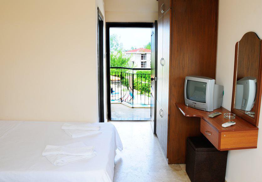 Camyuva Las Palmeras Hotel מראה חיצוני תמונה